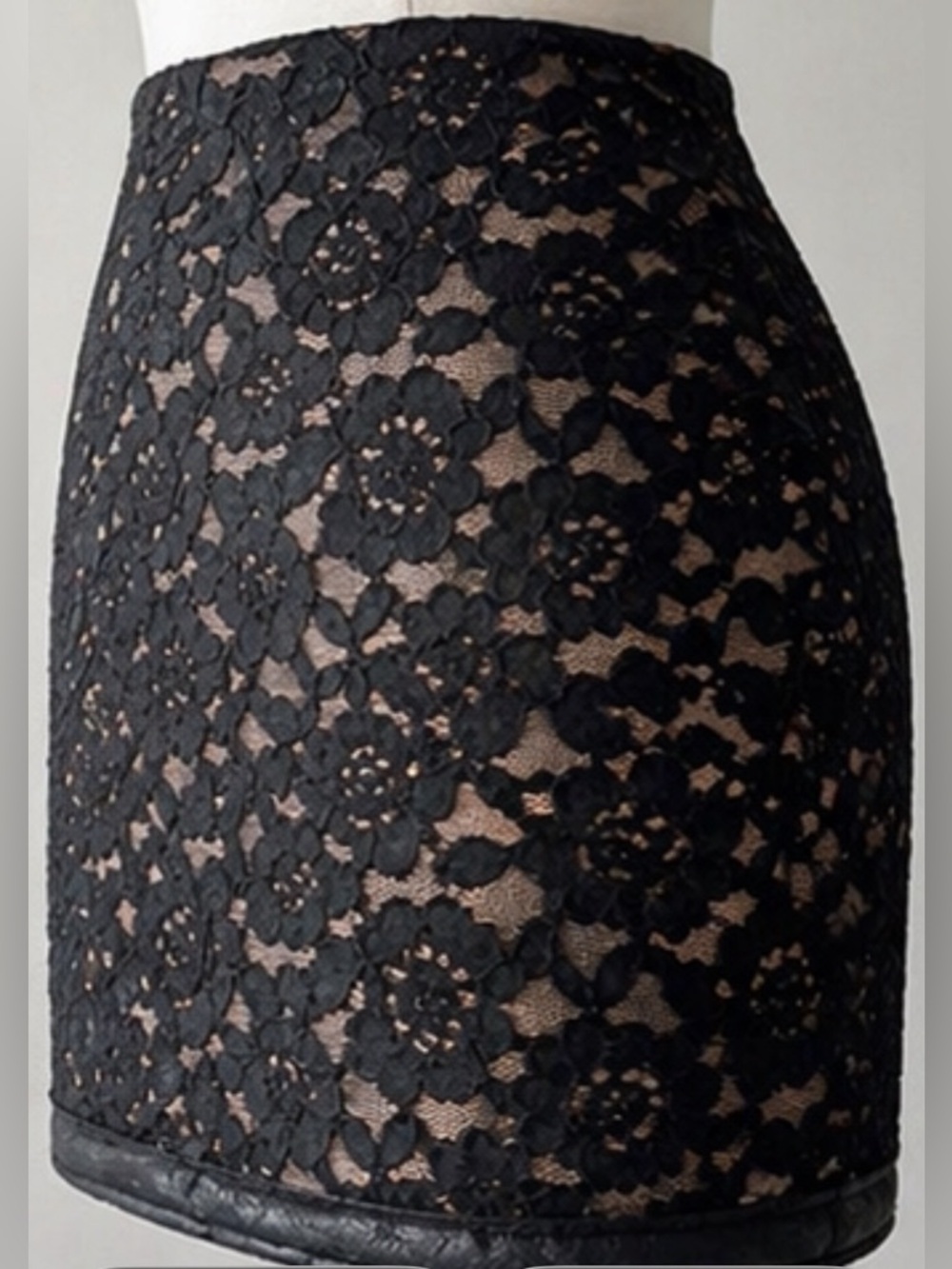 Windsor Black Lace Mini Skirt Size Small Nude Lined Bodycon Zip Back - Picture 4 of 12